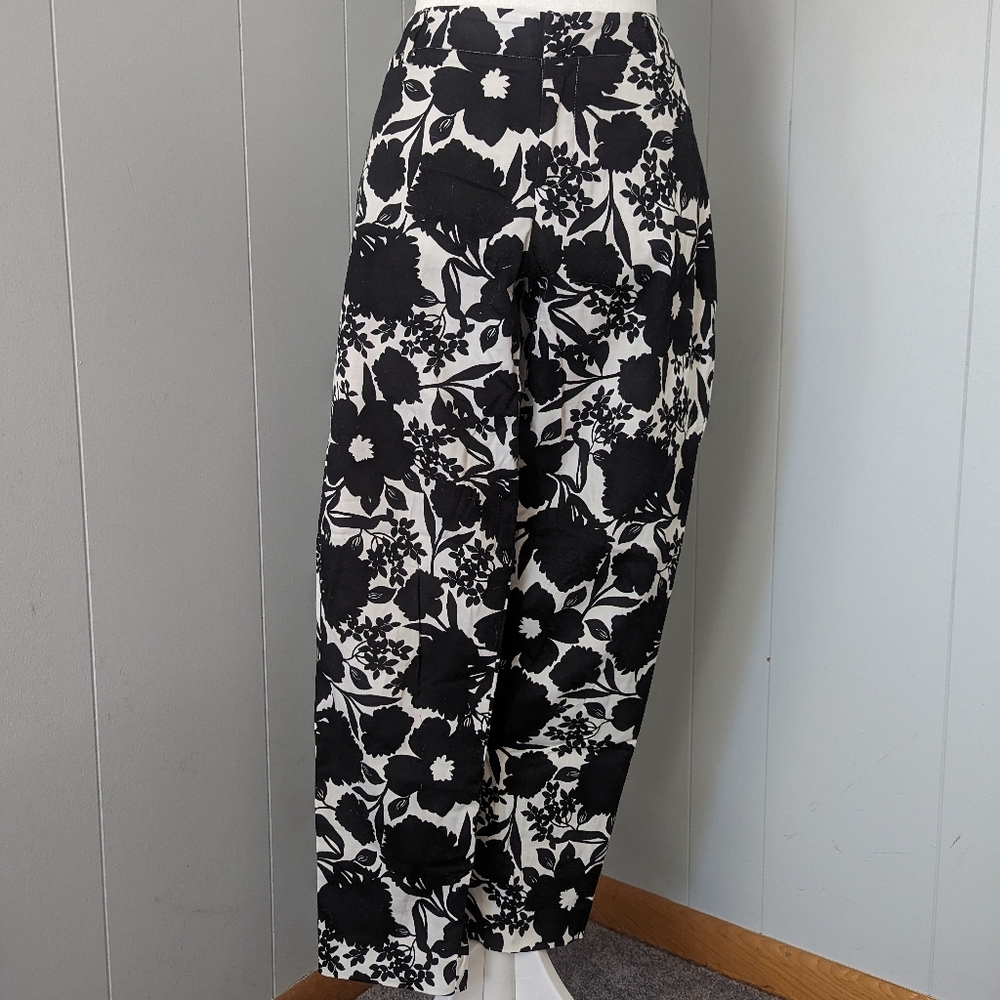Flower Pattern Roz and Ali Ankle Pants